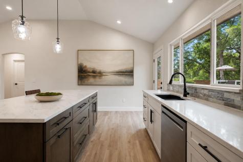 20100 Siesta Shores Drive Spicewood TX 78669