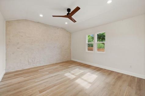 20100 Siesta Shores Drive Spicewood TX 78669