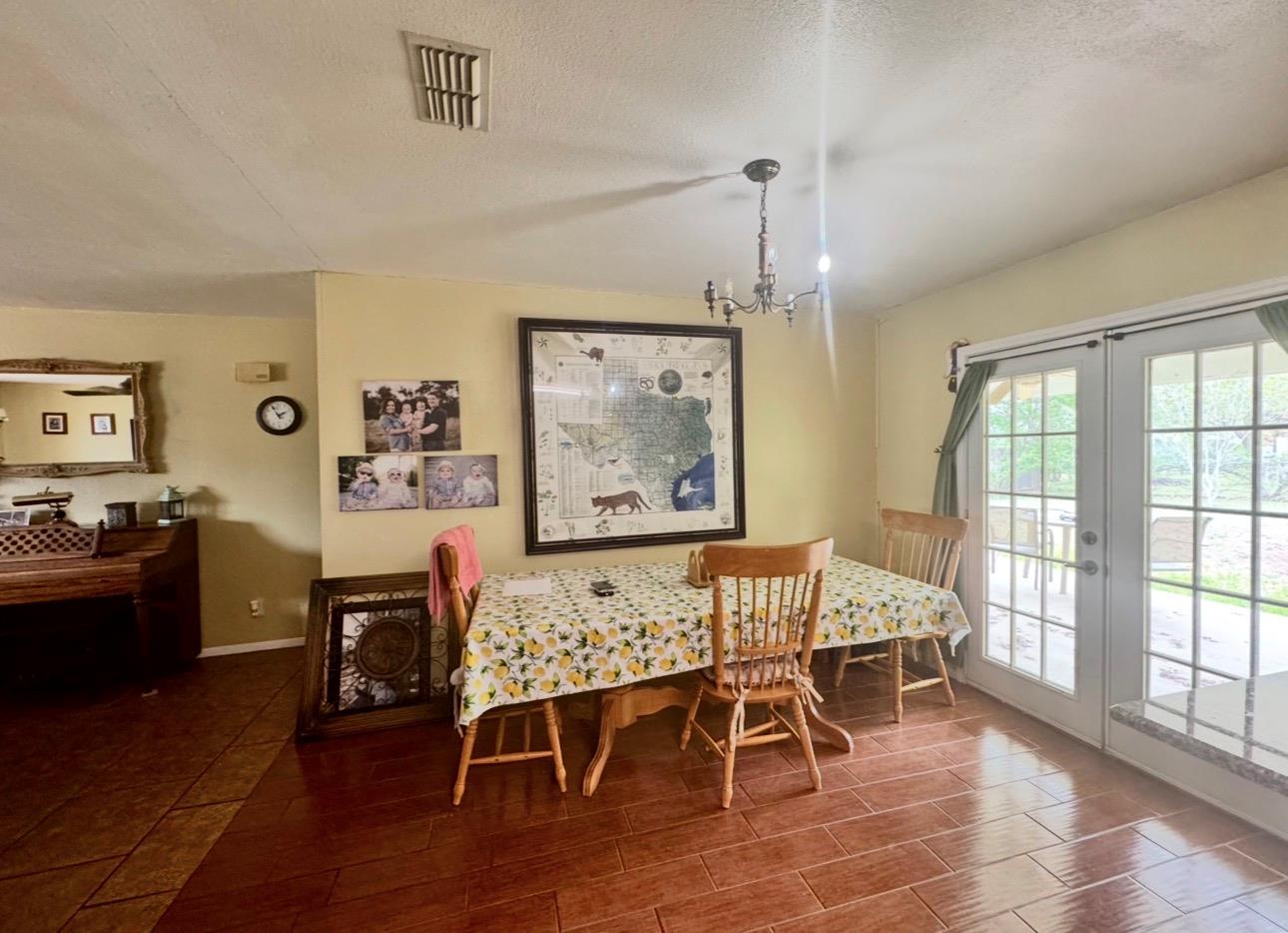 206 Loesch Drive Elgin TX 78621