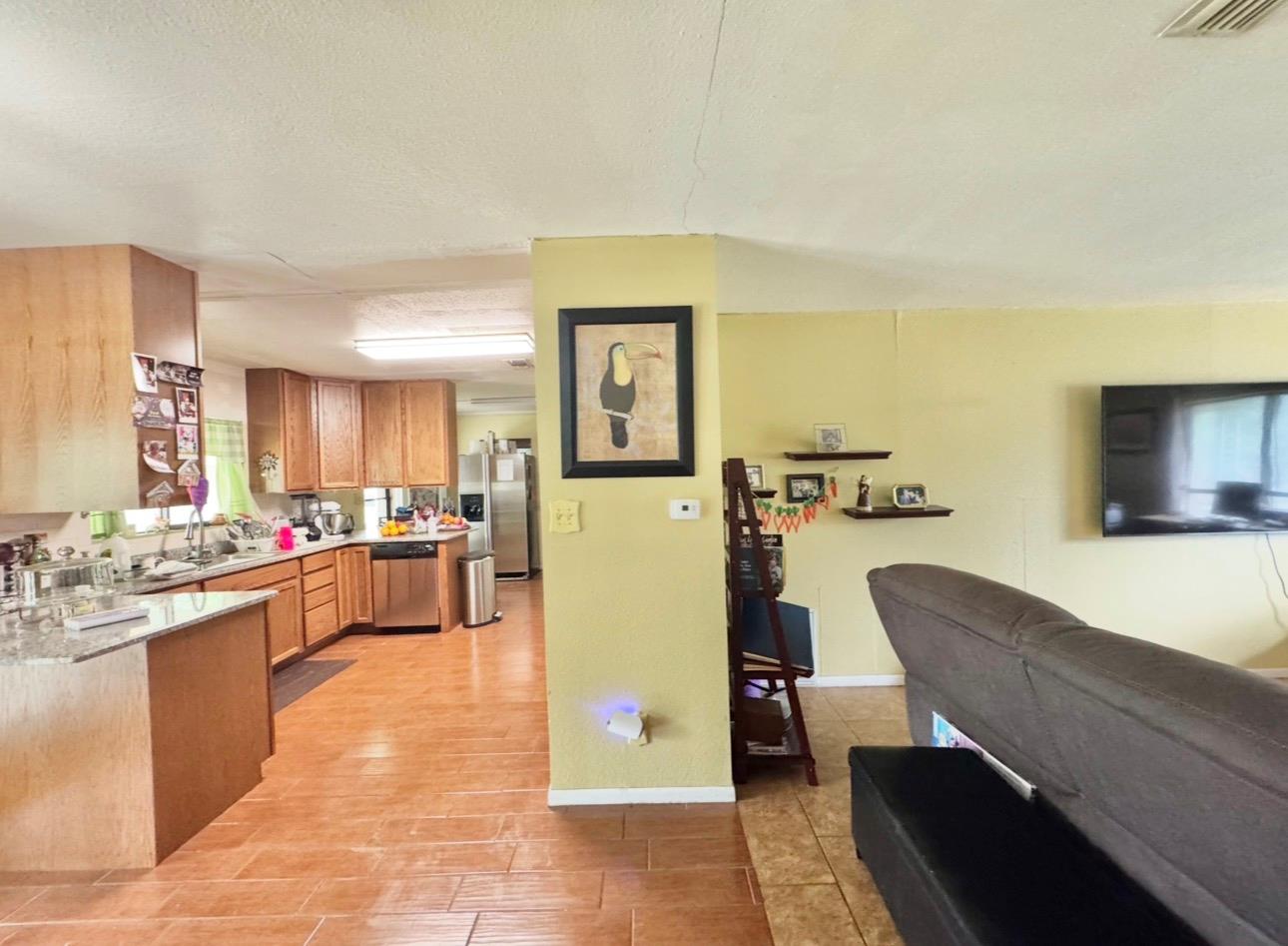 206 Loesch Drive Elgin TX 78621