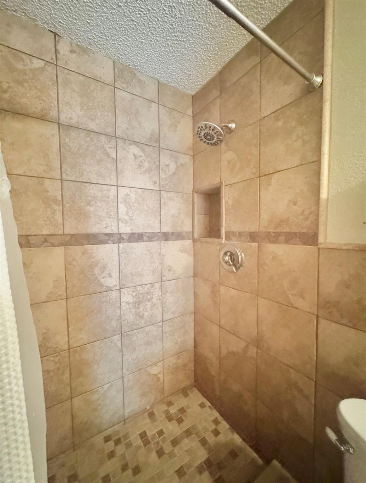 206 Loesch Drive Elgin TX 78621