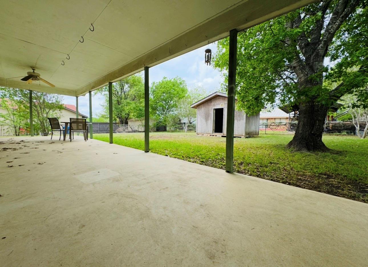 206 Loesch Drive Elgin TX 78621