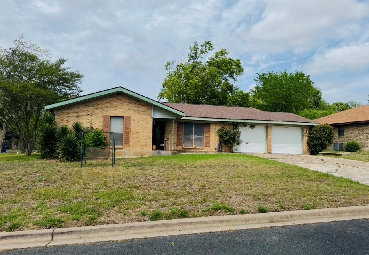 206 Loesch Drive Elgin TX 78621