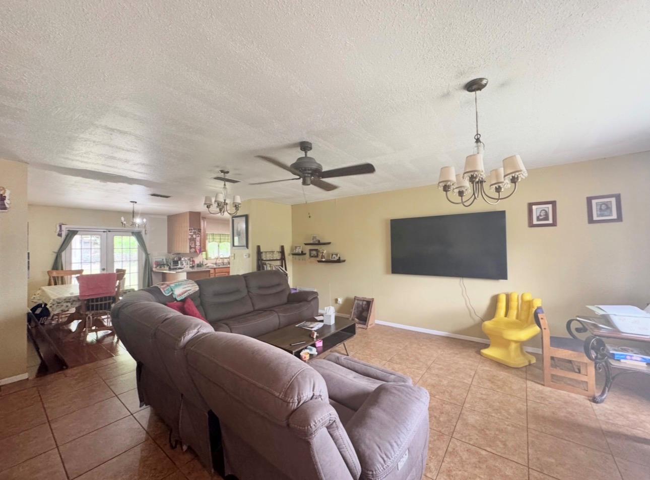 206 Loesch Drive Elgin TX 78621