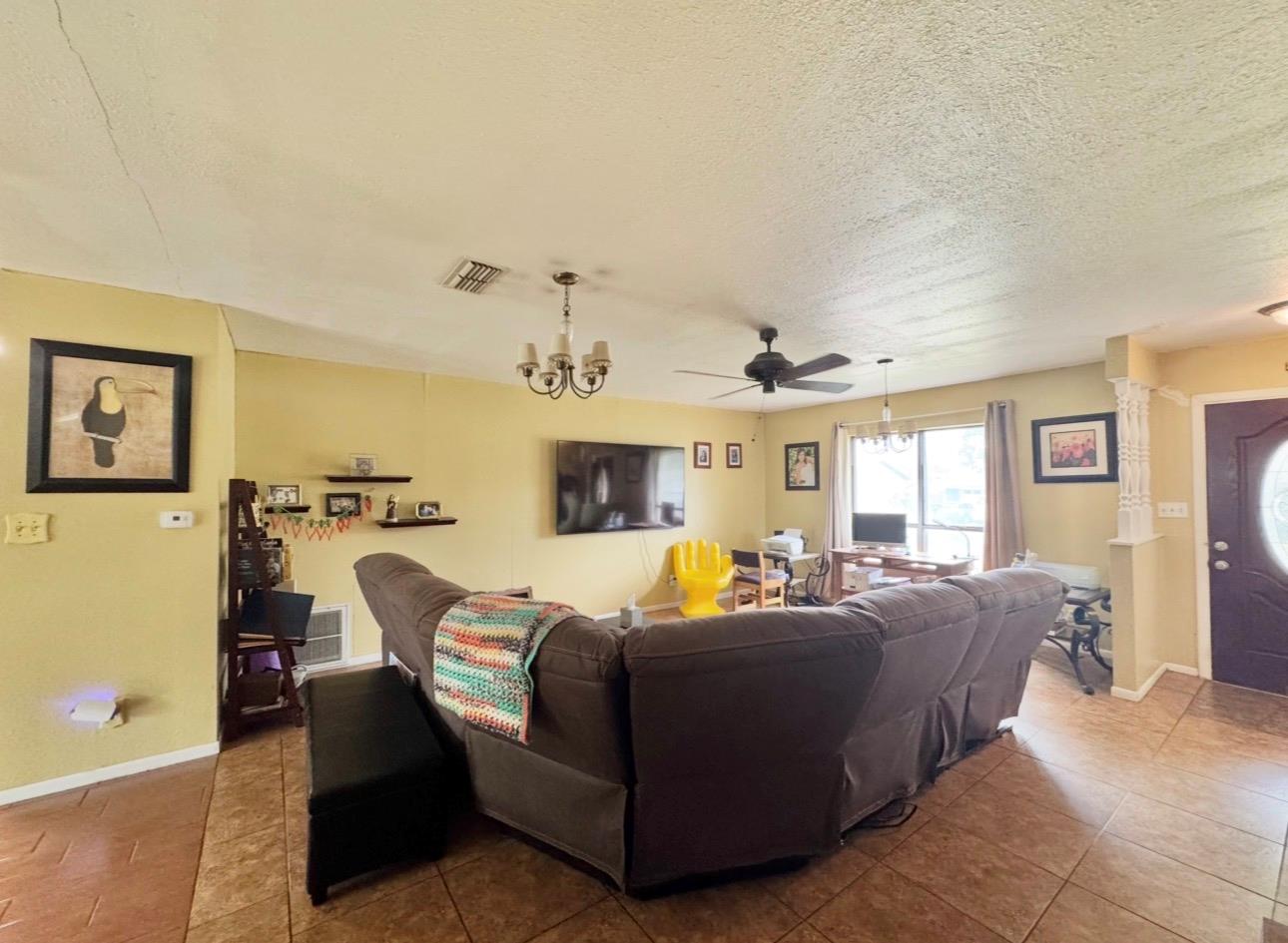 206 Loesch Drive Elgin TX 78621