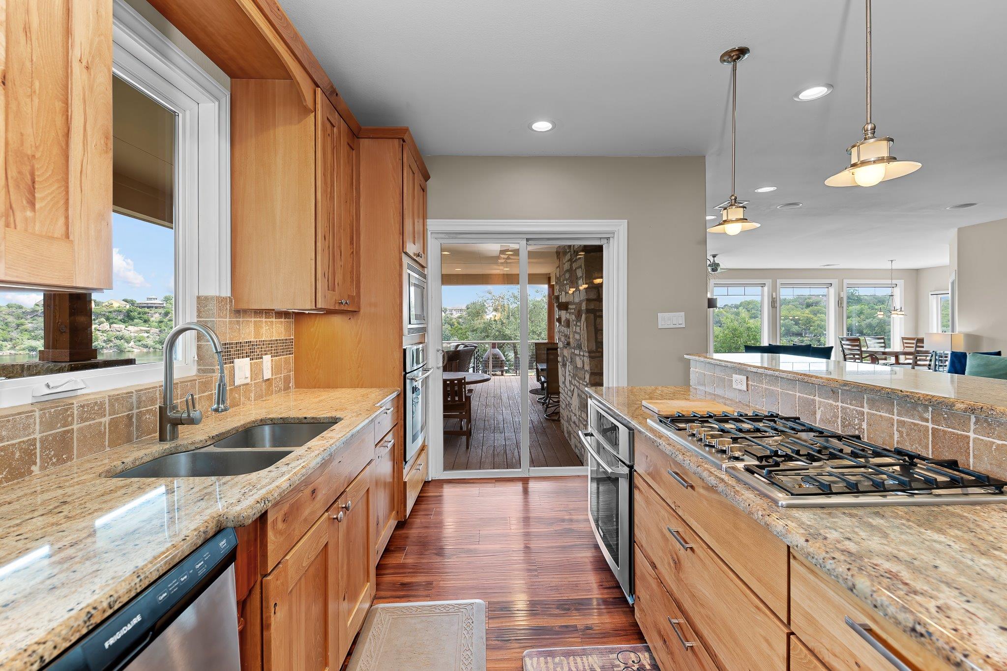 25300 Pedernales Point Drive Spicewood TX 78669