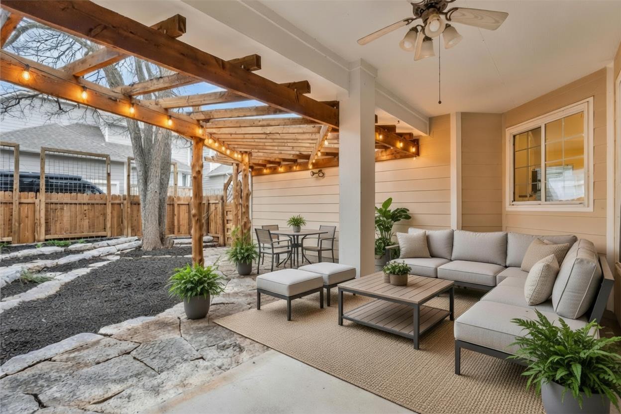 2606 Kinney Oaks Court Austin TX 78704