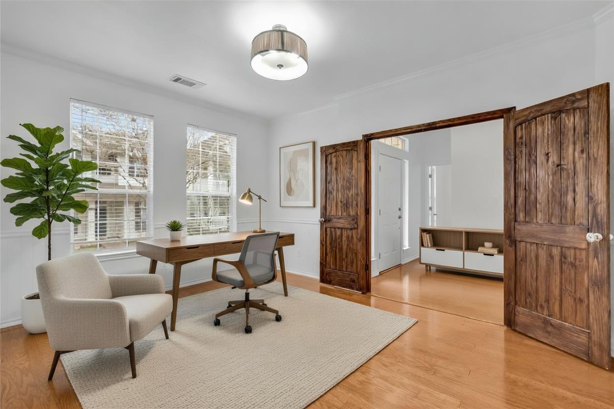 2606 Kinney Oaks Court Austin TX 78704