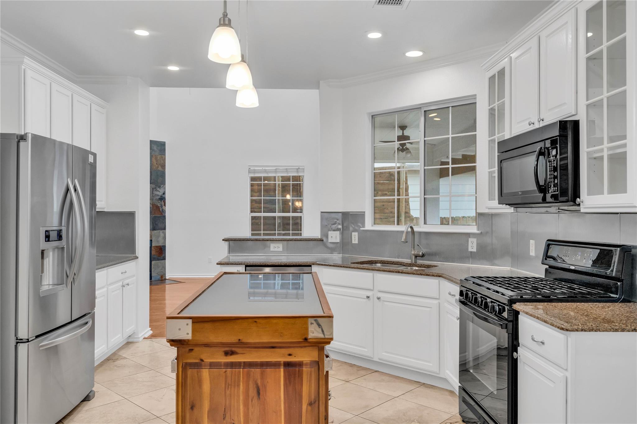 2606 Kinney Oaks Court Austin TX 78704