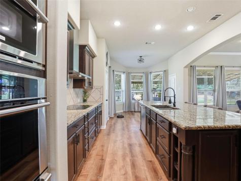 1211 Copperhead Road Seguin TX 78155