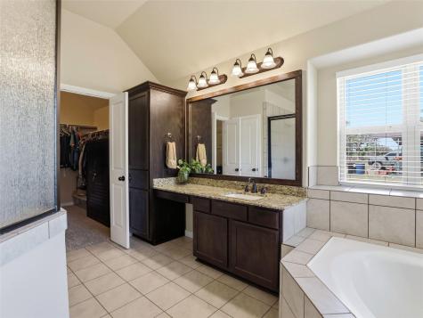 1211 Copperhead Road Seguin TX 78155