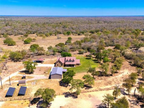 1211 Copperhead Road Seguin TX 78155