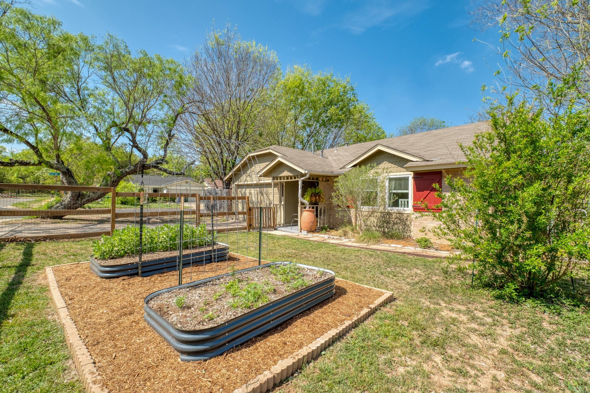 7812 Bixler Drive Austin TX 78744