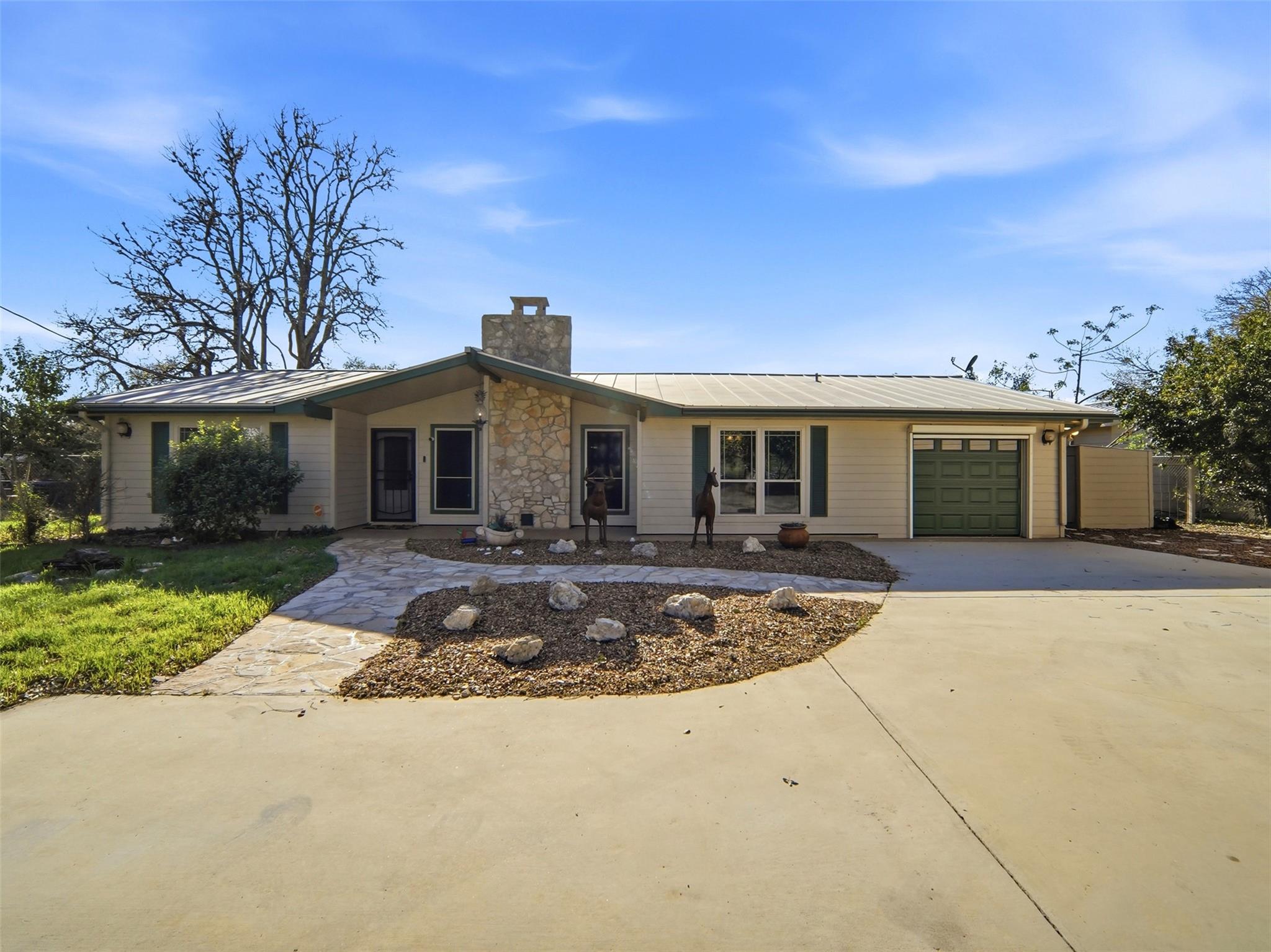 159 Thornton Lane Lakehills TX 78063