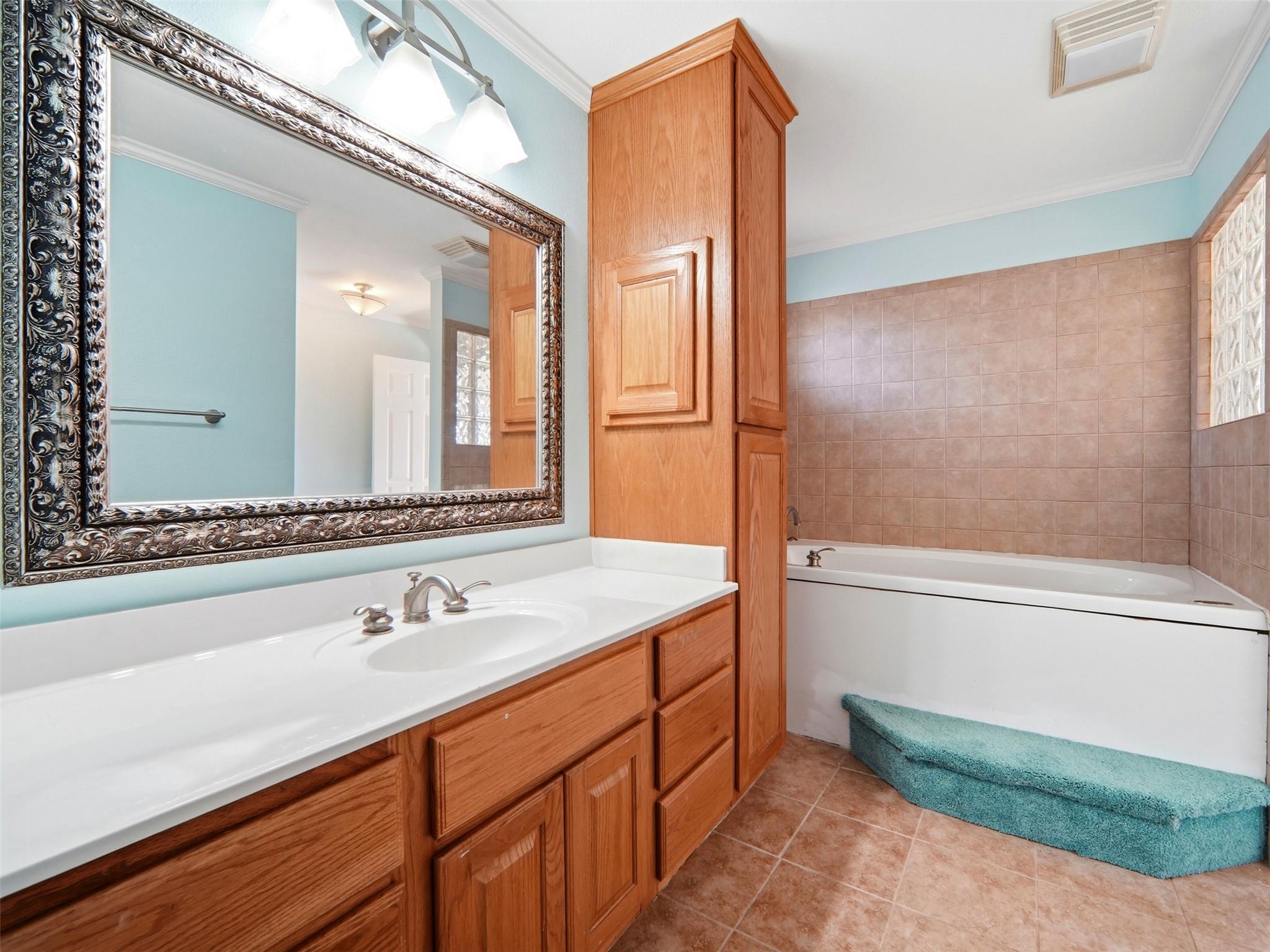 159 Thornton Lane Lakehills TX 78063
