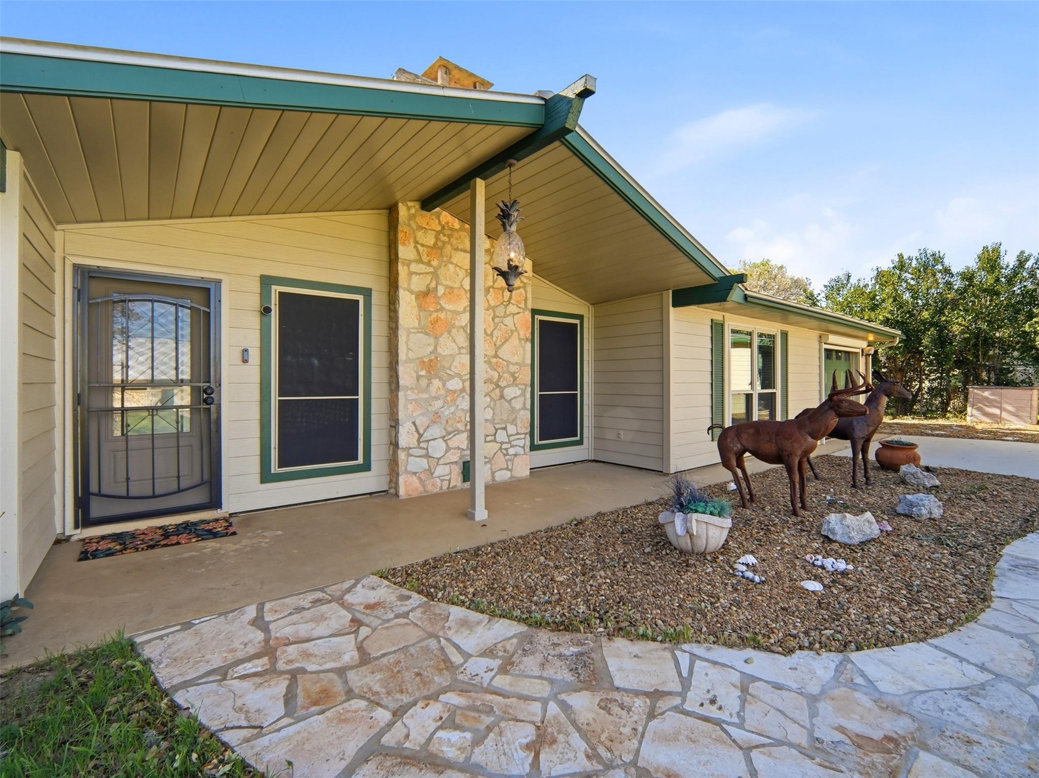 159 Thornton Lane Lakehills TX 78063