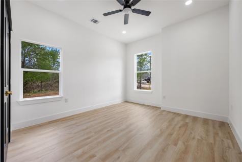 121 E Keomuku Lane Bastrop TX 78602