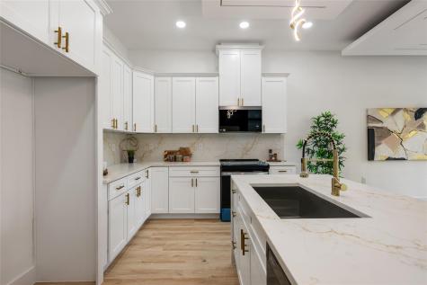 121 E Keomuku Lane Bastrop TX 78602