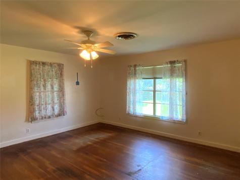 408 S Grimes Street Giddings TX 78942