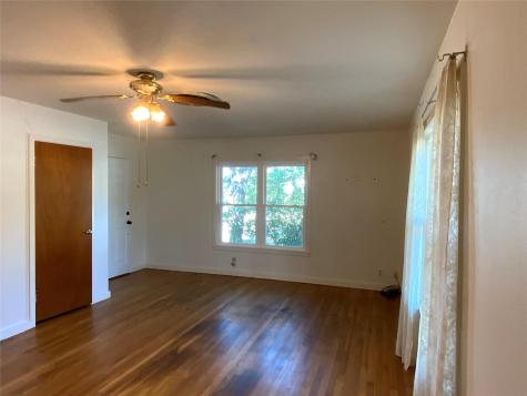 408 S Grimes Street Giddings TX 78942