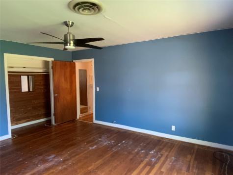 408 S Grimes Street Giddings TX 78942