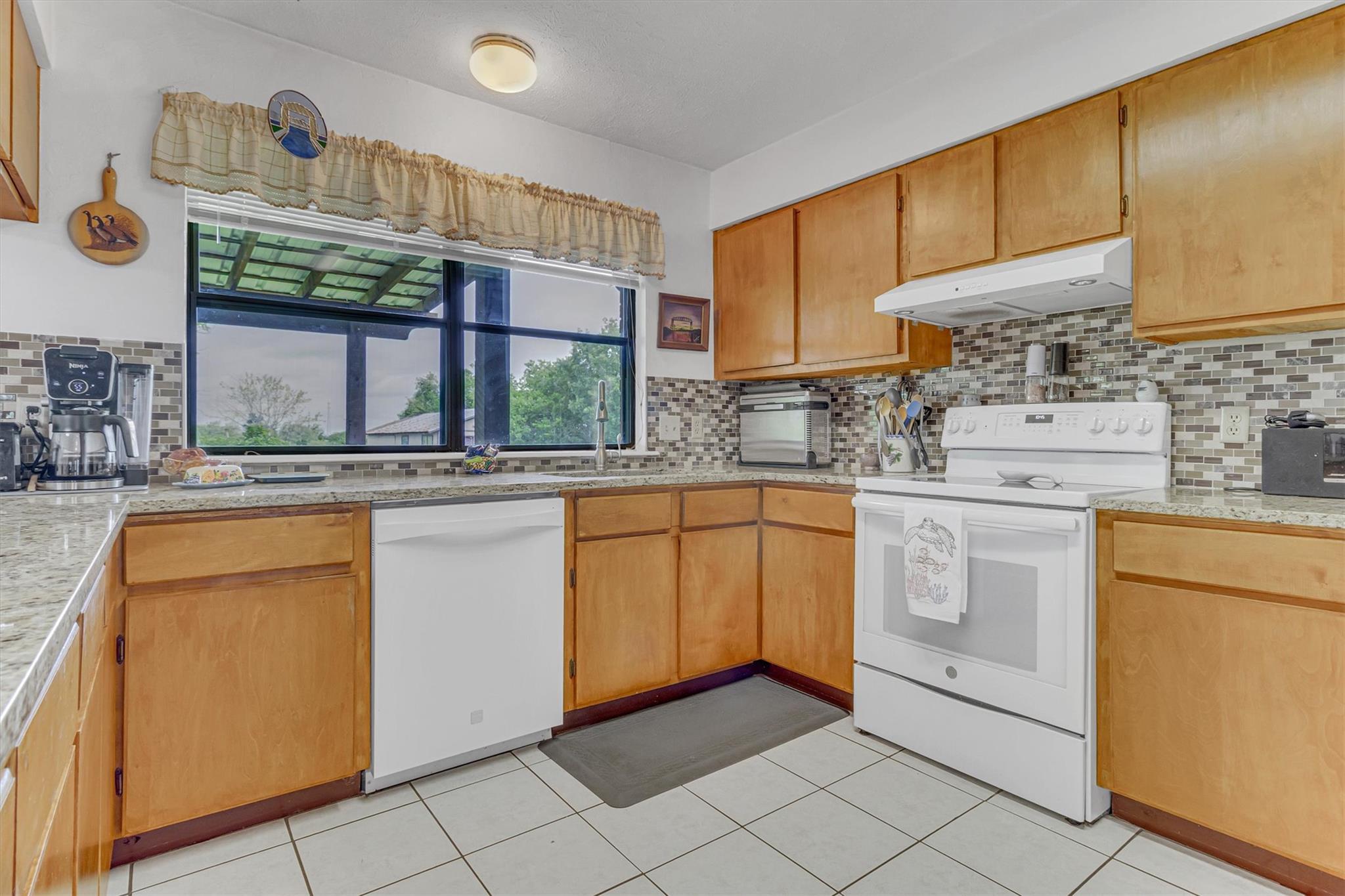 12800 Quarterhorse Drive Elgin TX 78621