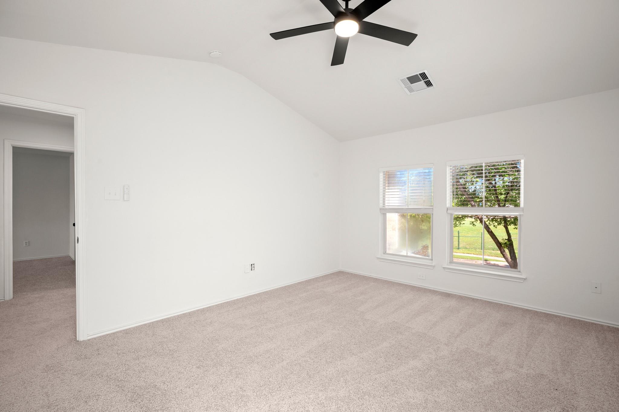 360 Sampson Kyle TX 78640