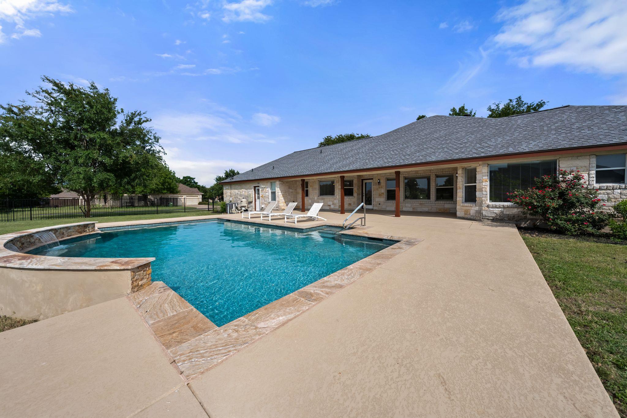 110 Starlight Trail Georgetown TX 78633