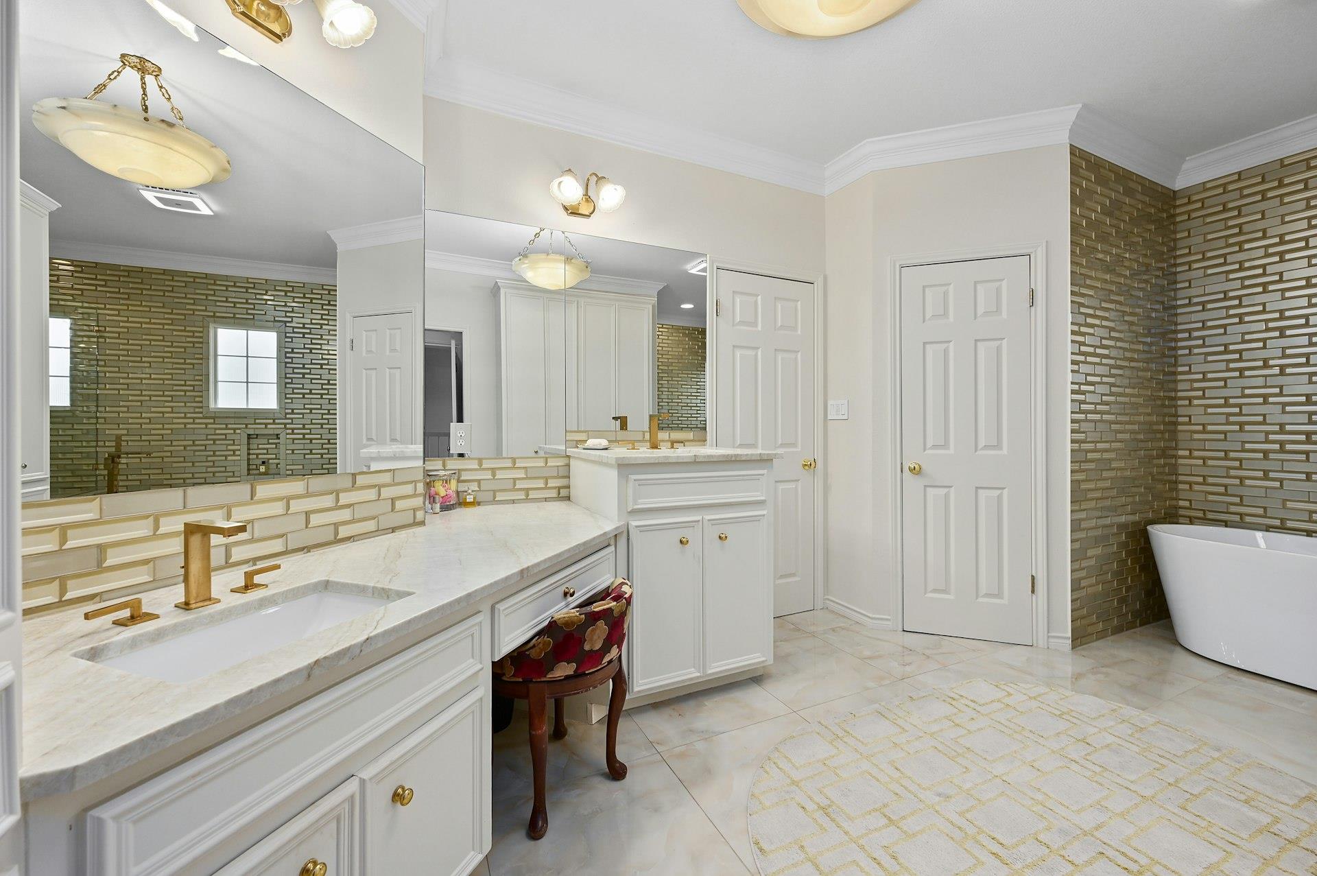2712 Hillview Green Lane Austin TX 78703