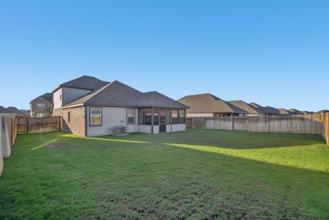 119 Nandina Path Bastrop TX 78602