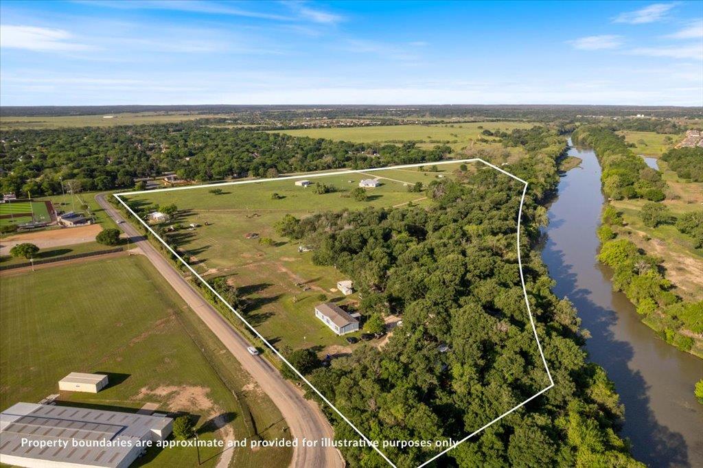 1218 Lovers Lane Bastrop TX 78602