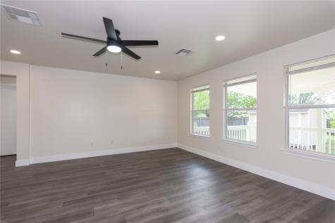 223 Herrera Trail Hutto TX 78634