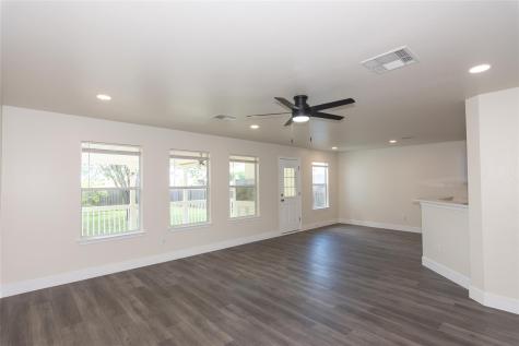223 Herrera Trail Hutto TX 78634