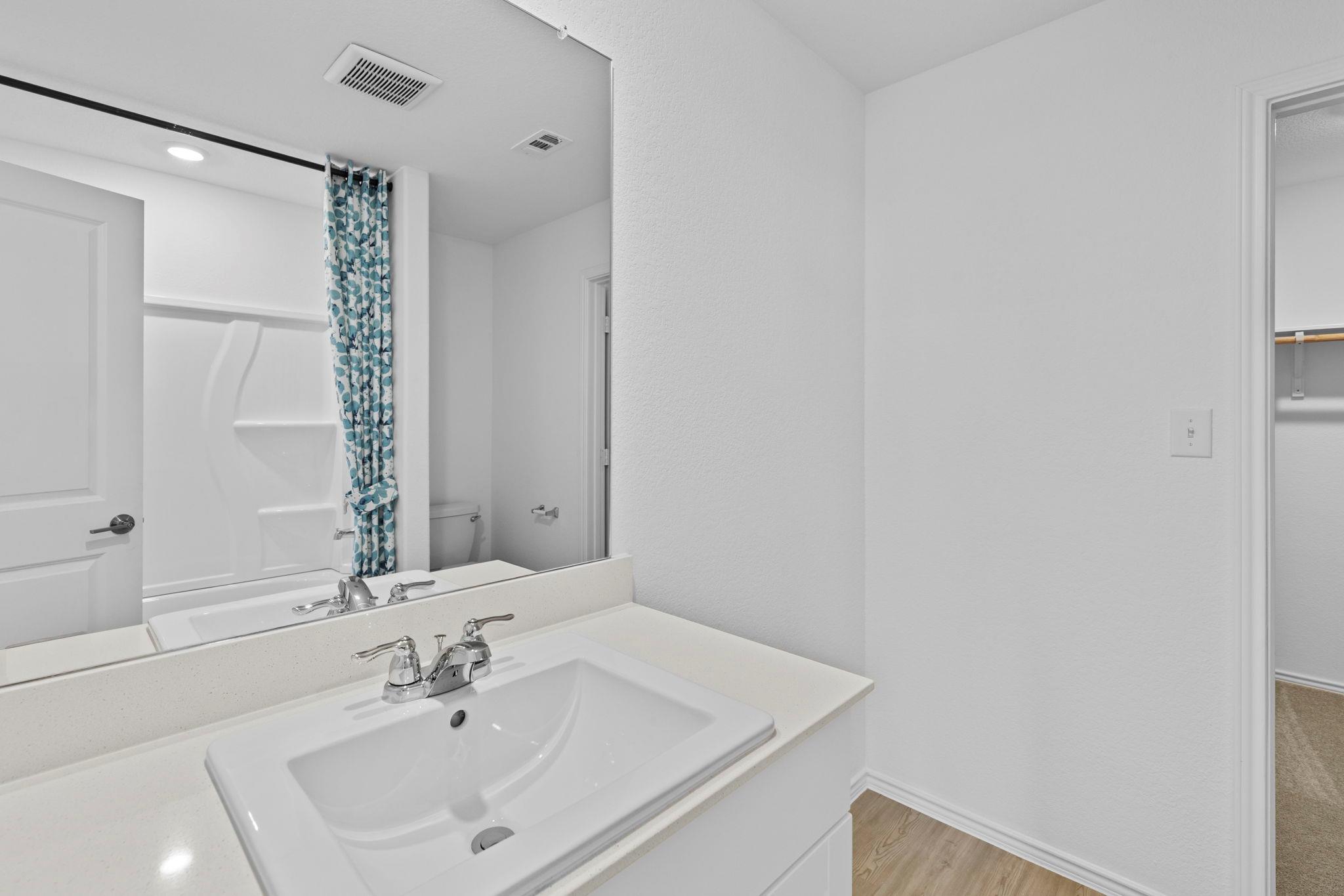 13216 Eastland Drive Mustang Ridge TX 78610