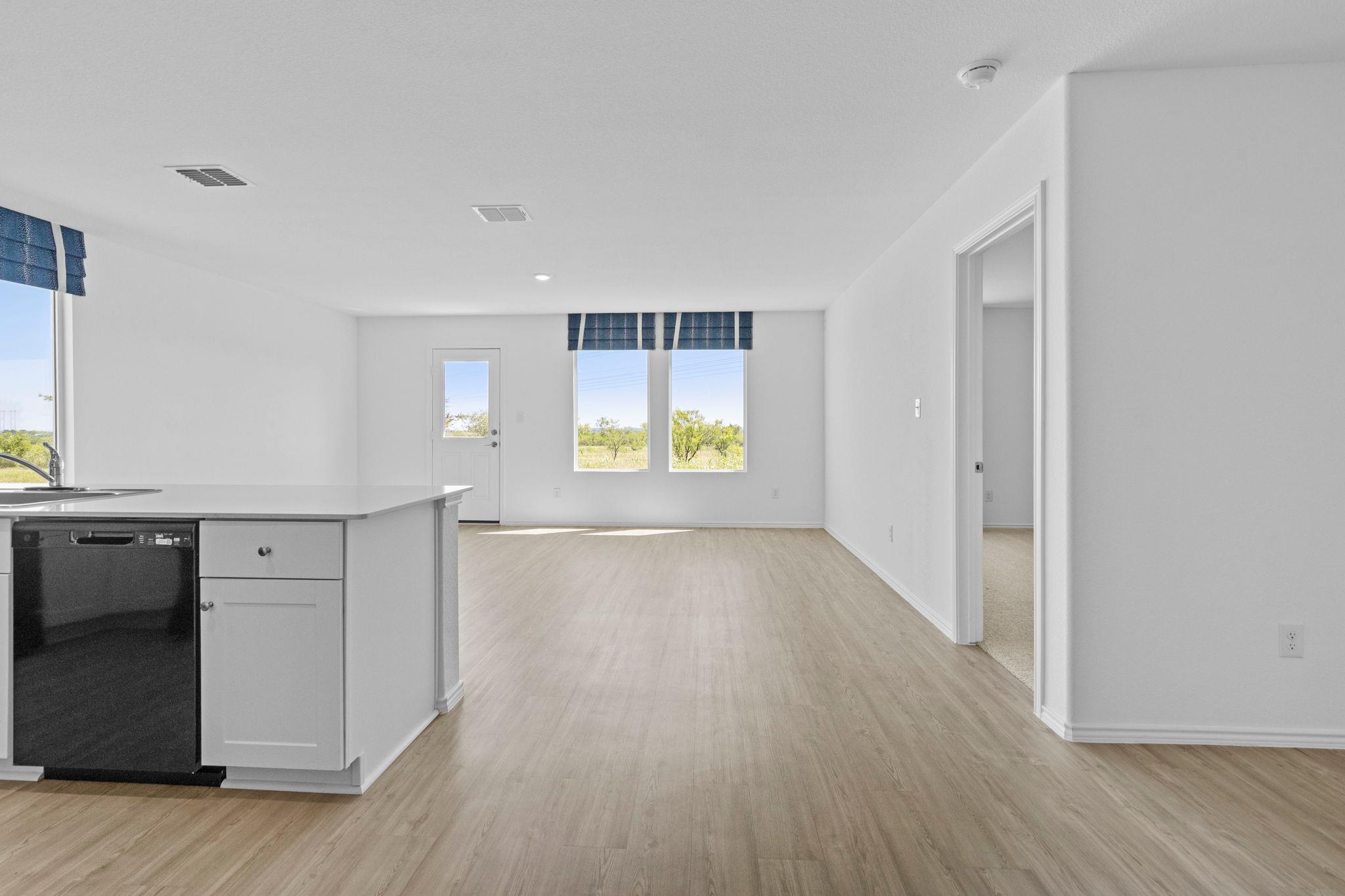 13216 Eastland Drive Mustang Ridge TX 78610