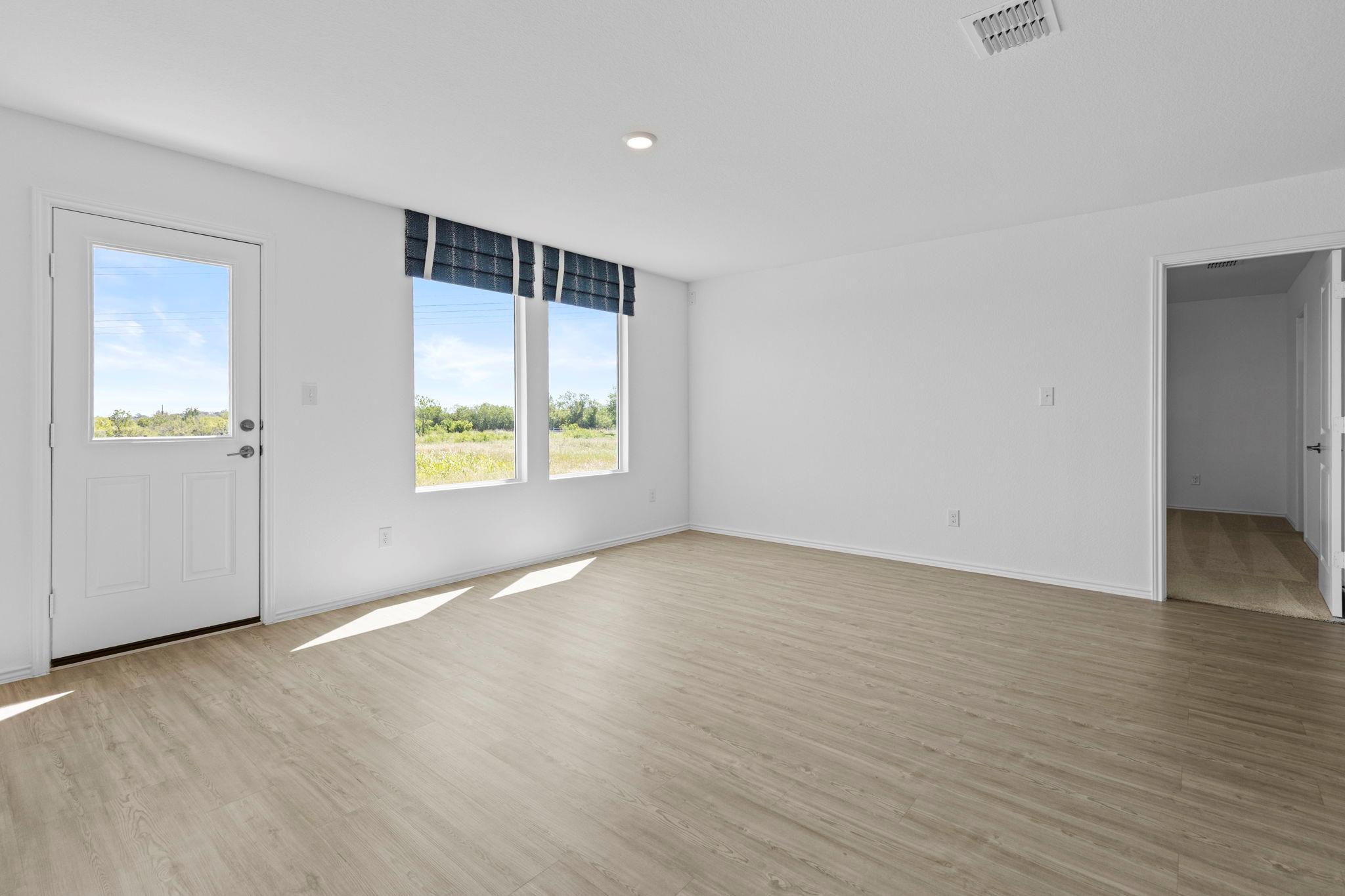 13216 Eastland Drive Mustang Ridge TX 78610