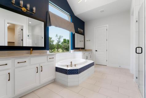 105 Council Oak Court Spicewood TX 78669