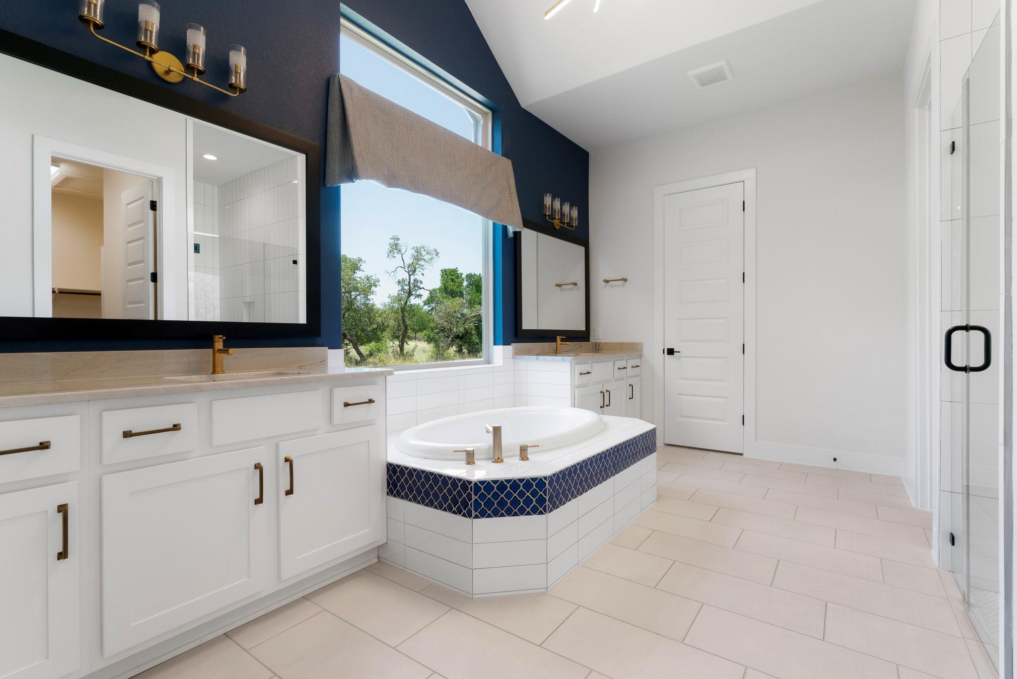 105 Council Oak Court Spicewood TX 78669