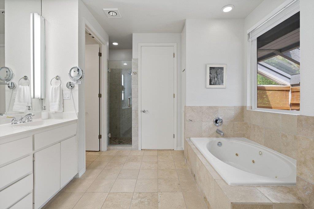 109 Double Eagle Drive Austin TX 78738