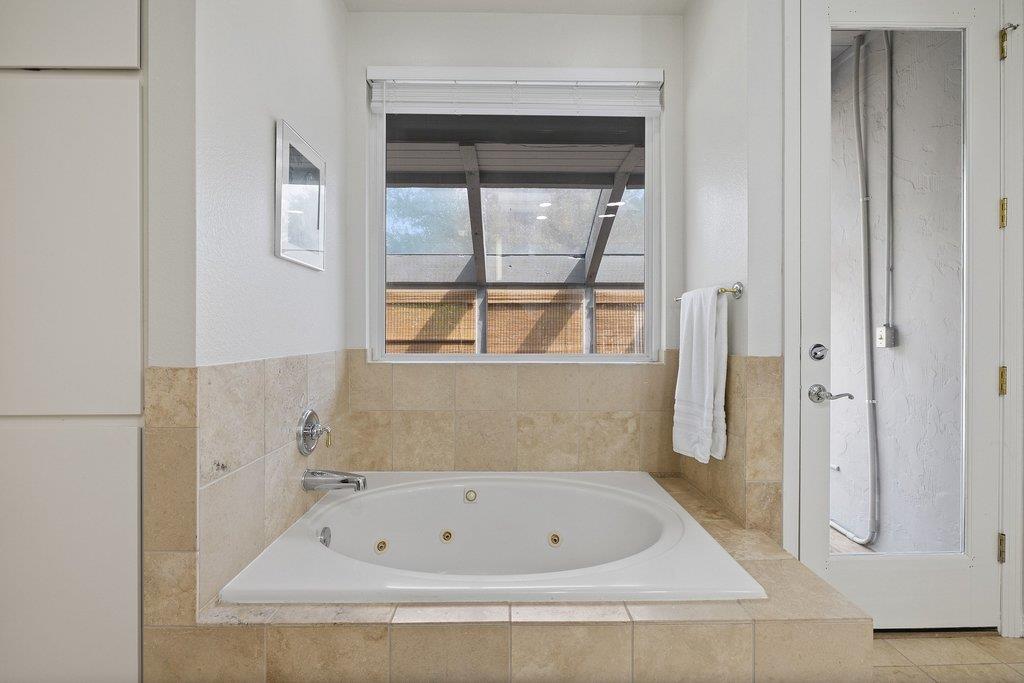109 Double Eagle Drive Austin TX 78738