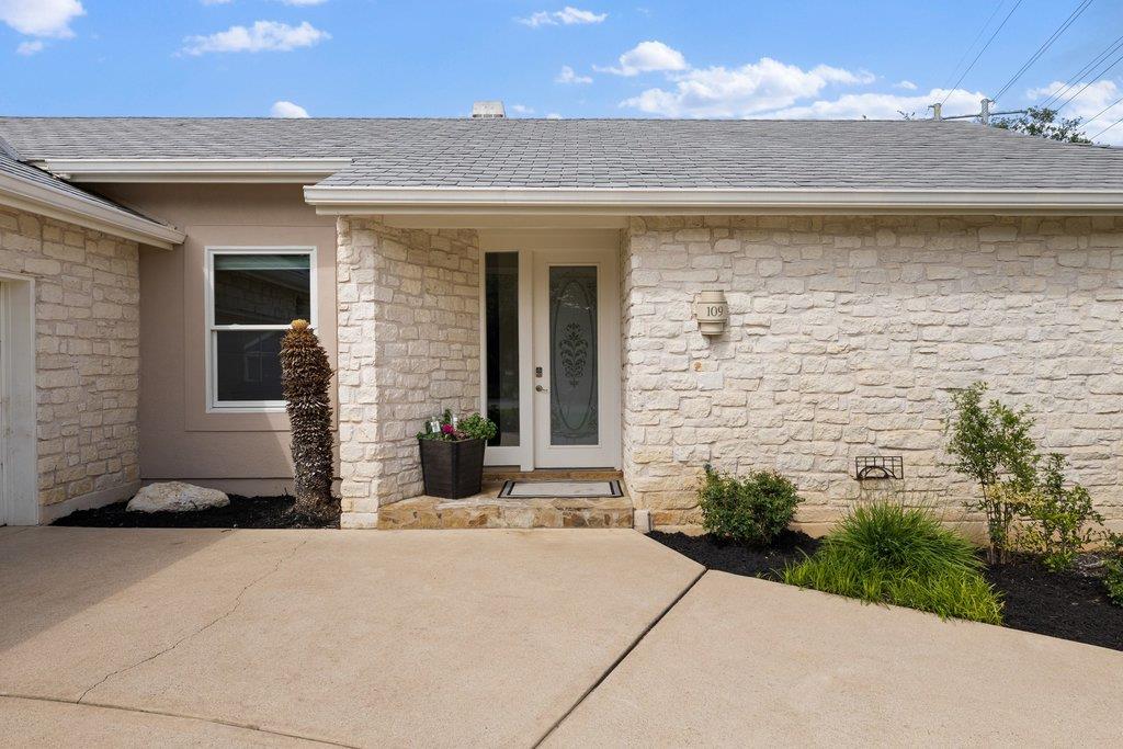 109 Double Eagle Drive Austin TX 78738