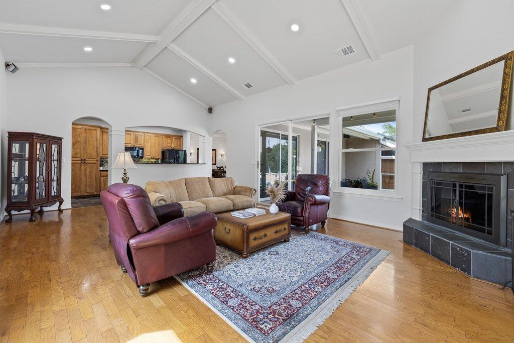 109 Double Eagle Drive Austin TX 78738