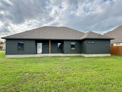 330 Cactus Street Giddings TX 78942