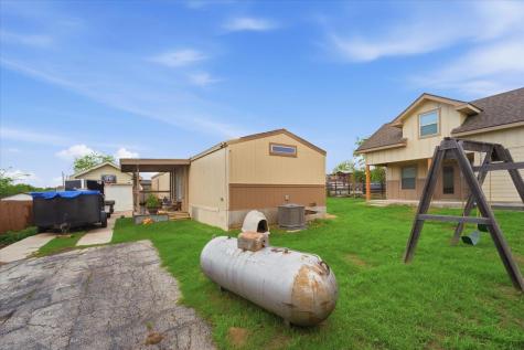 112 Storm Court Kyle TX 78640
