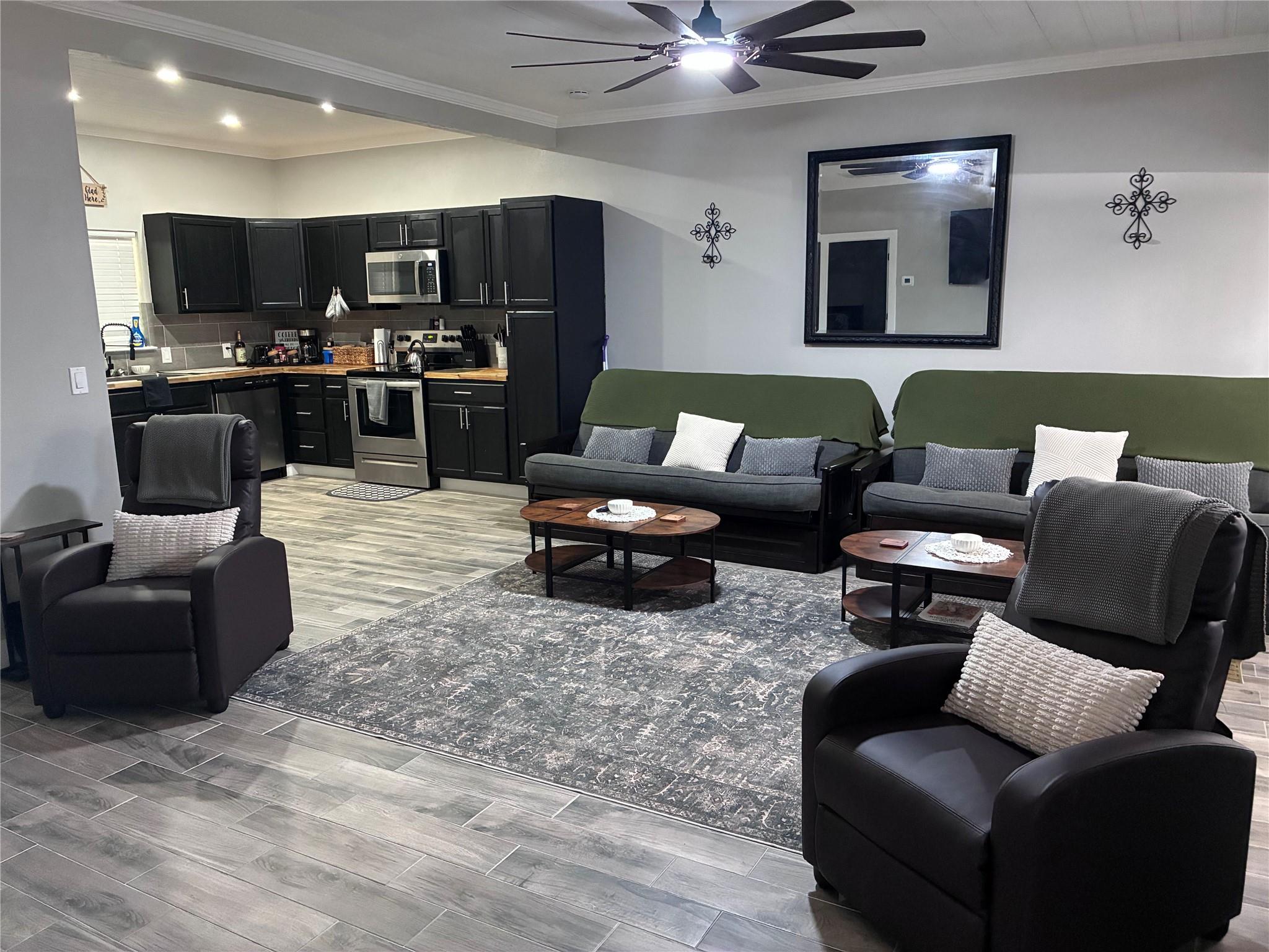 1135 Red Fox Road La Grange TX 78945