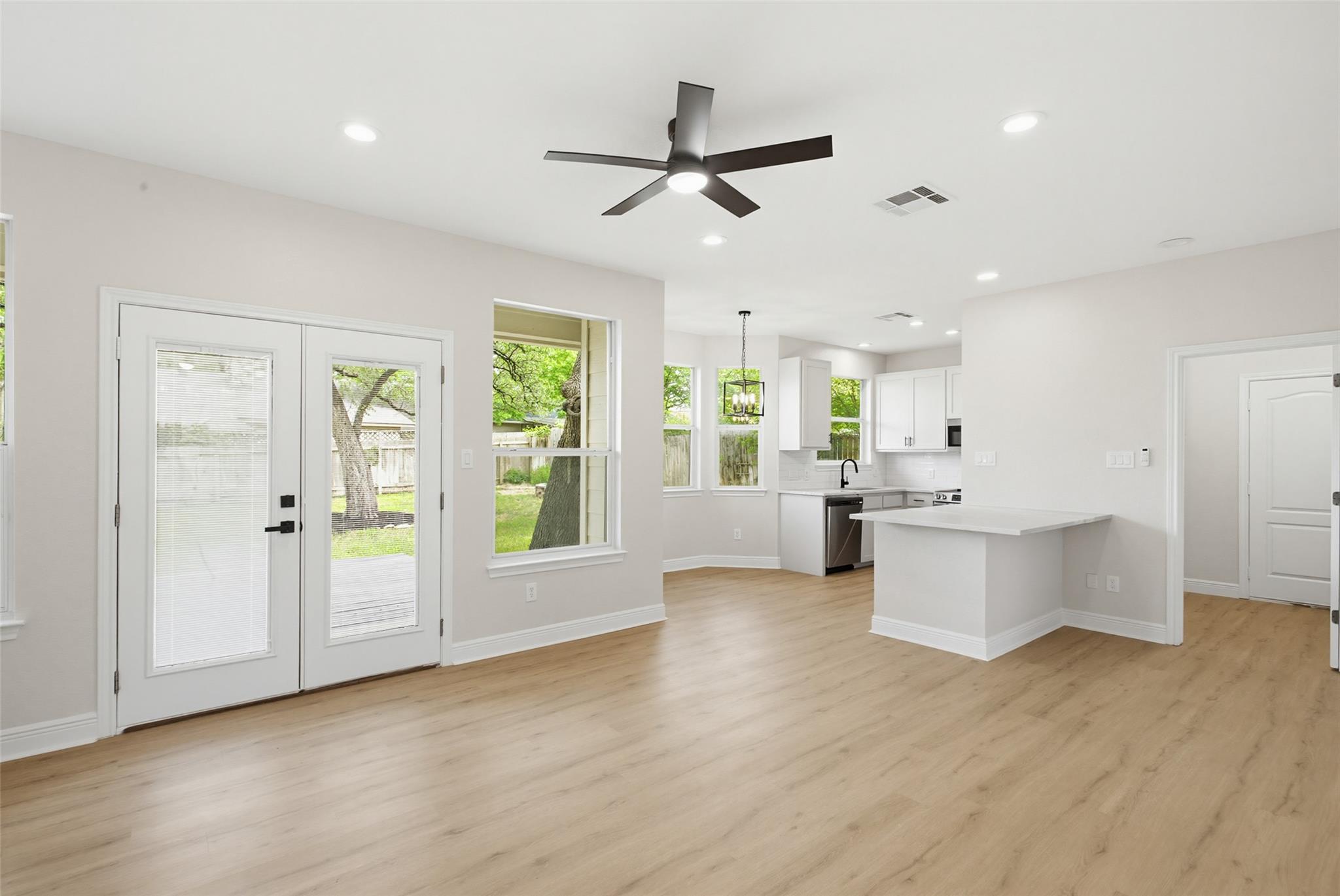 302 Deepwood Drive Georgetown TX 78628
