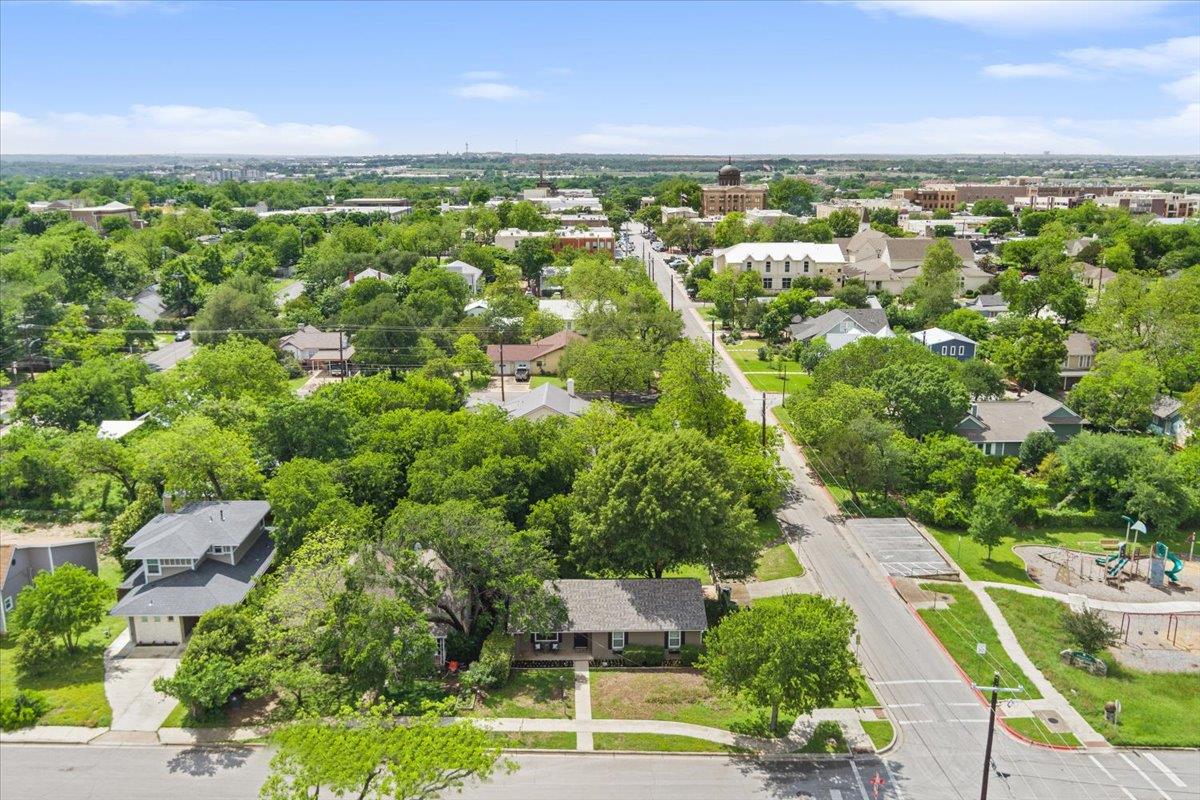 804 Ash Street Georgetown TX 78626