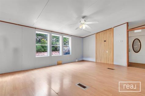 135 Huskey Trail Paige TX 78659