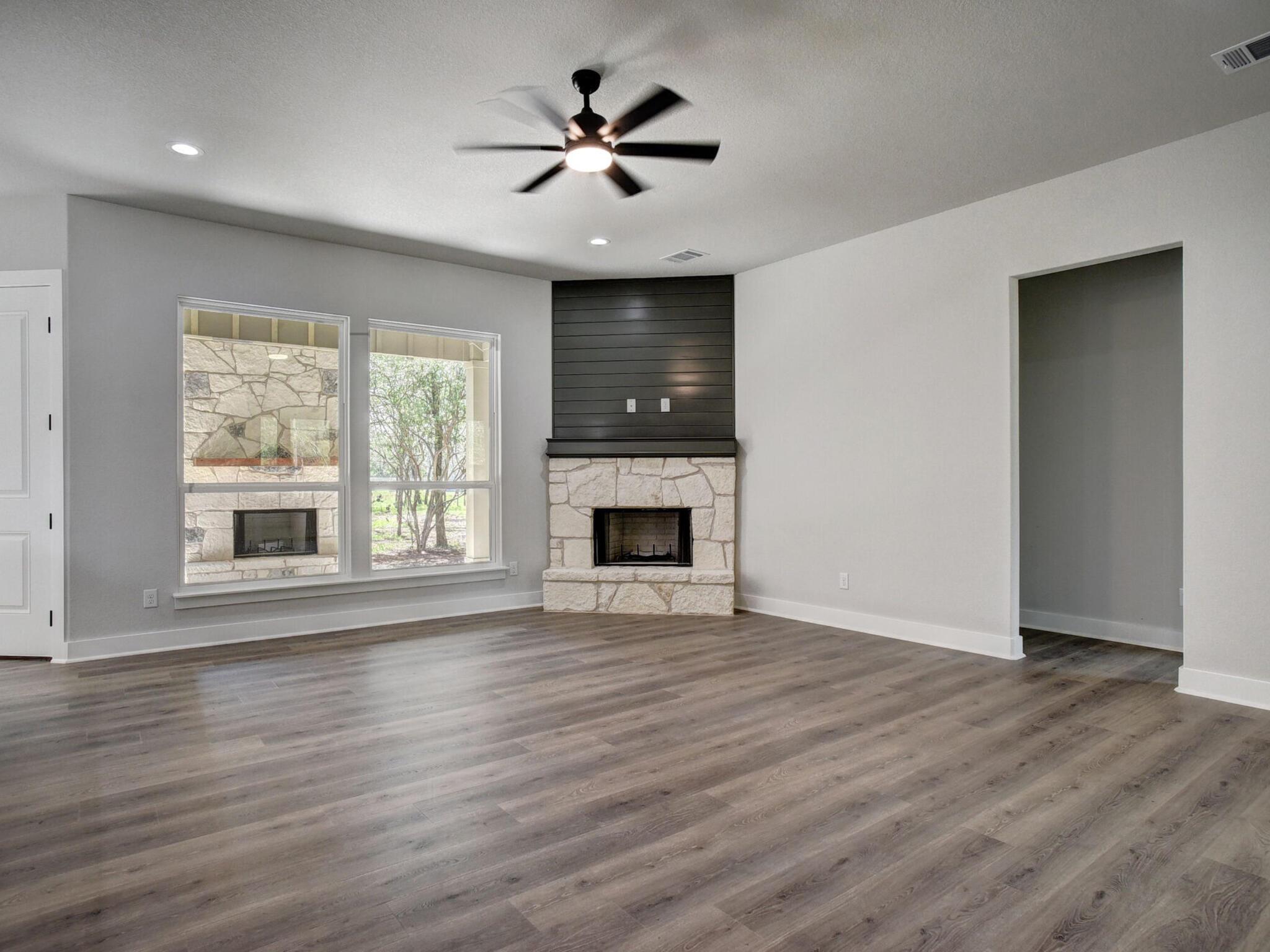 207 Waipahoehoe Drive Bastrop TX 78602