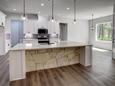 207 Waipahoehoe Drive Bastrop TX 78602